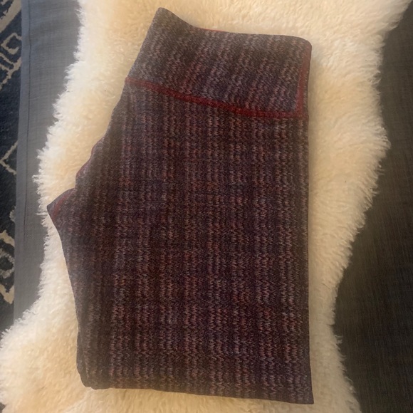 lululemon athletica Pants - Lululemon Wunder Under Crops